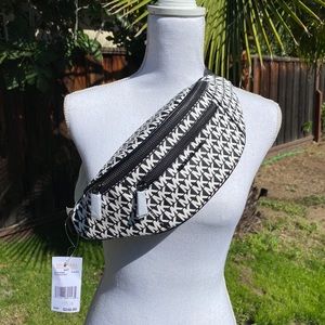 New Michael Kors Belt Bag logo signature